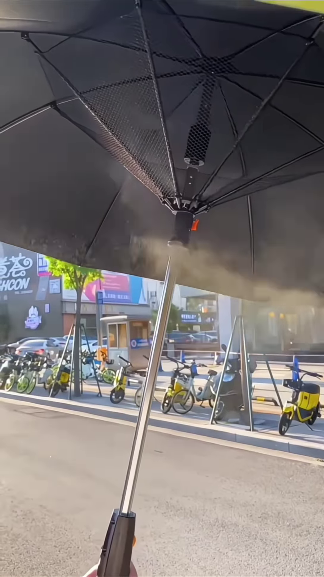 Innovative UV-Protection Umbrella with Built-In Fan and Mesh Canopy – Ultimate Cooling Shade for Summer