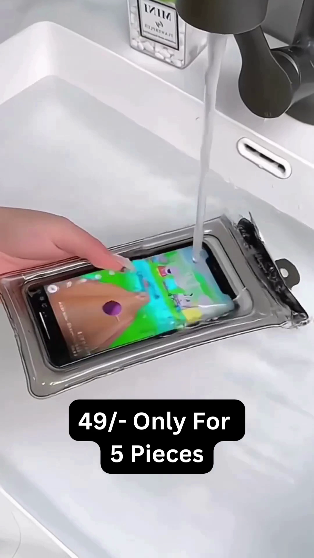 Waterproof Transparent Mobile Pouch with Touchscreen Compatibility – Ideal for Travel, Swimming & Rainy Weather