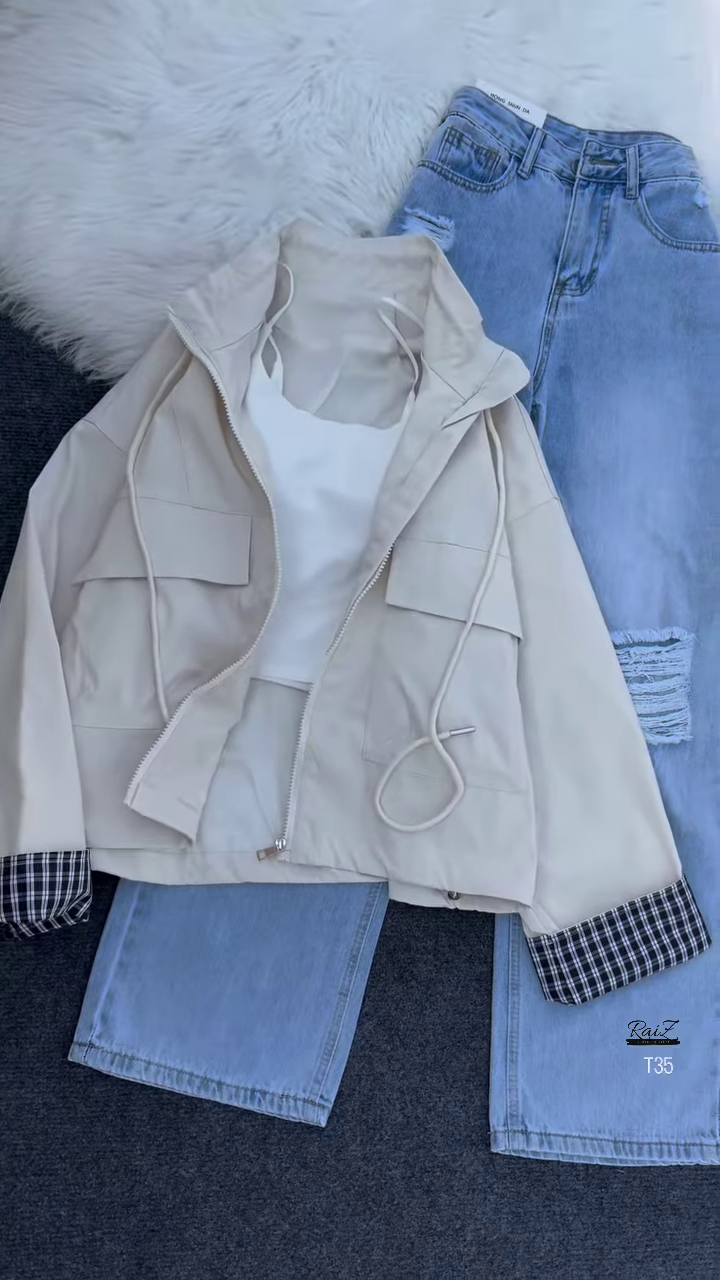 Utility Zip-Up Windbreaker with Straight-Cut Ripped Jeans – Urban Cool Look for Everyday Wear