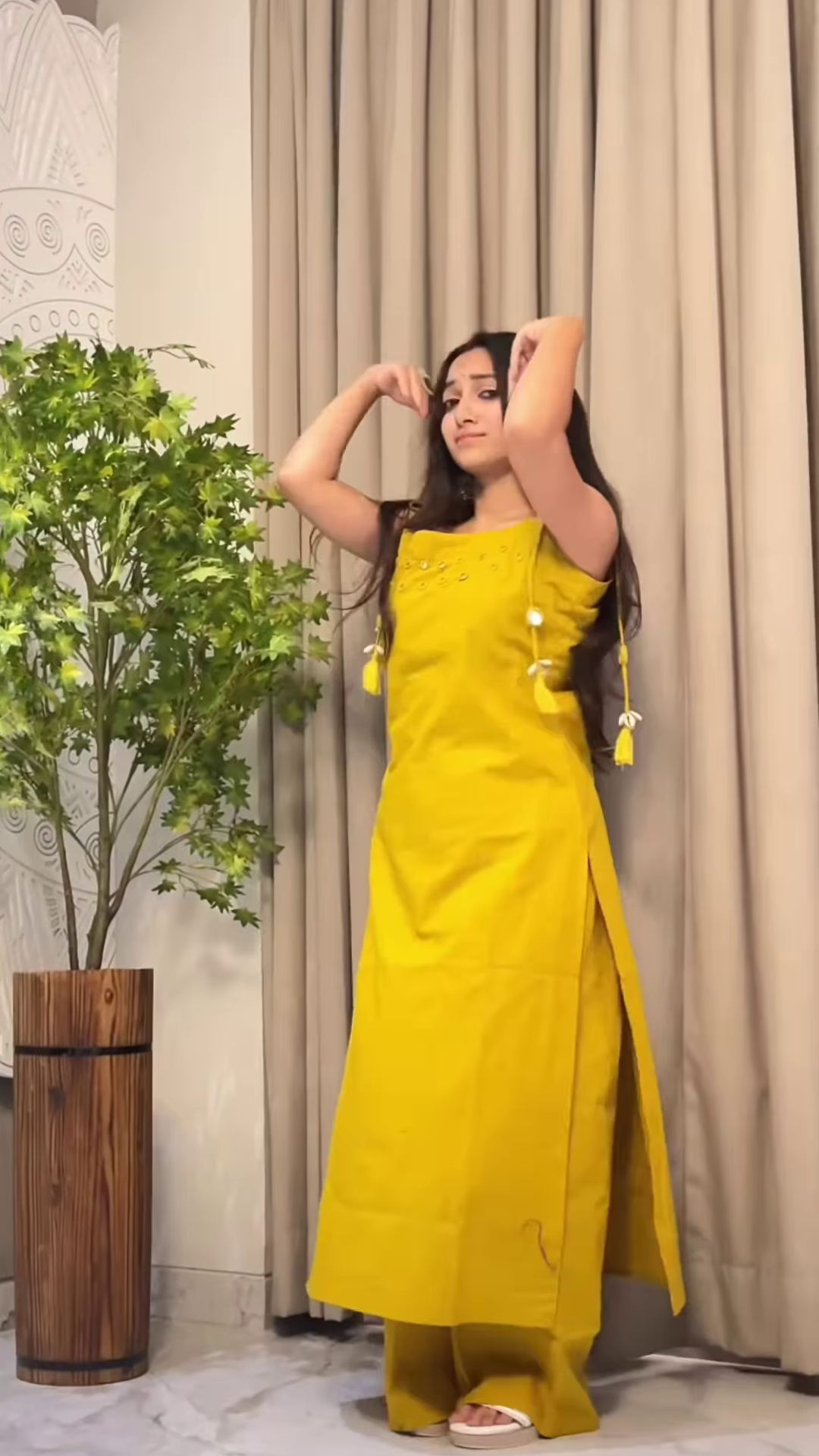 Women’s Teal Sleeveless Kurta Pant Set with Tassel Straps – Elegant Indo-Western Ethnic Ensemble