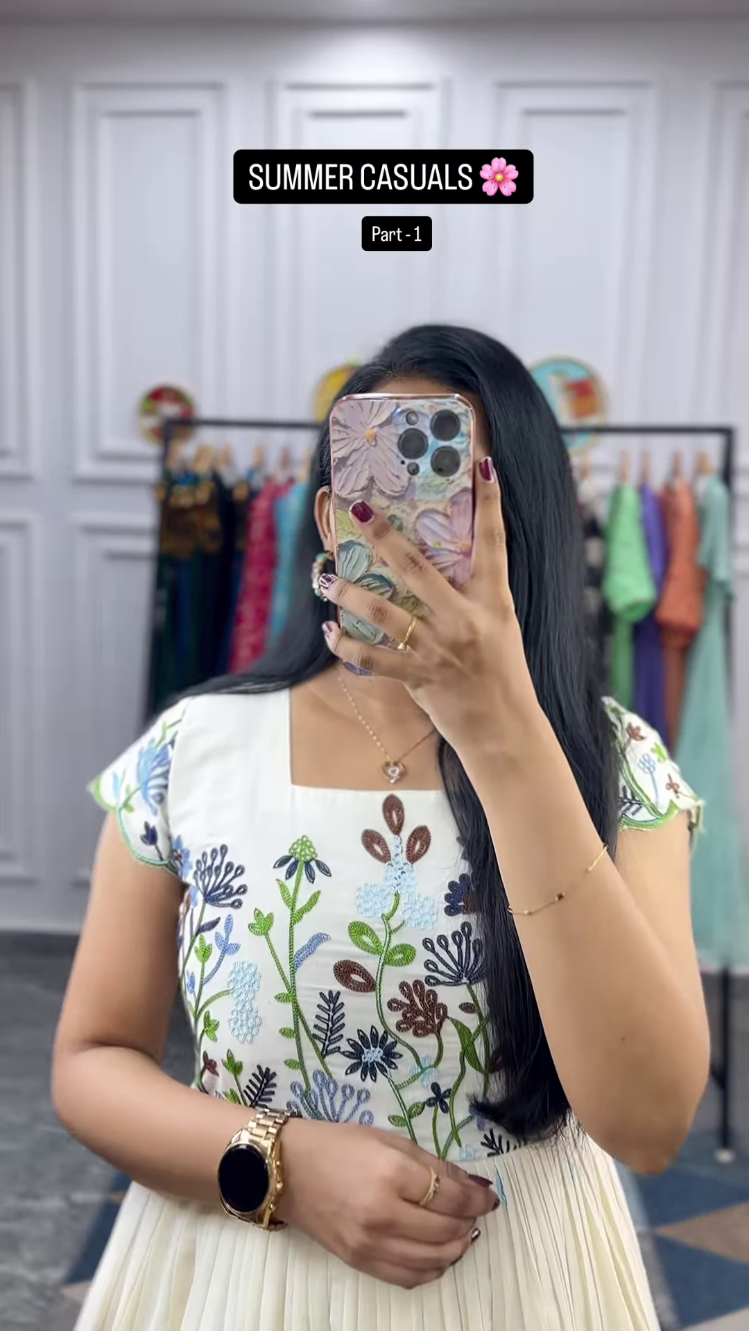 Women’s Light Green Tiered Ruffle Dress – Summer Casualwear with Mirror Portrait Styling