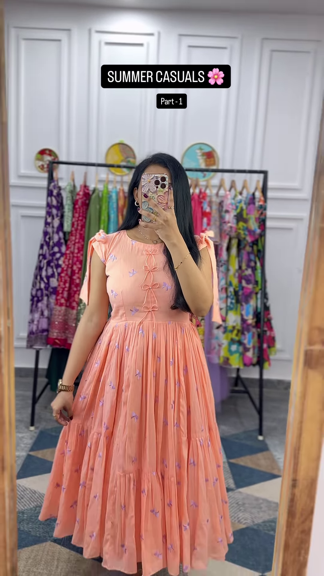 Women’s Light Green Tiered Ruffle Dress – Summer Casualwear with Mirror Portrait Styling