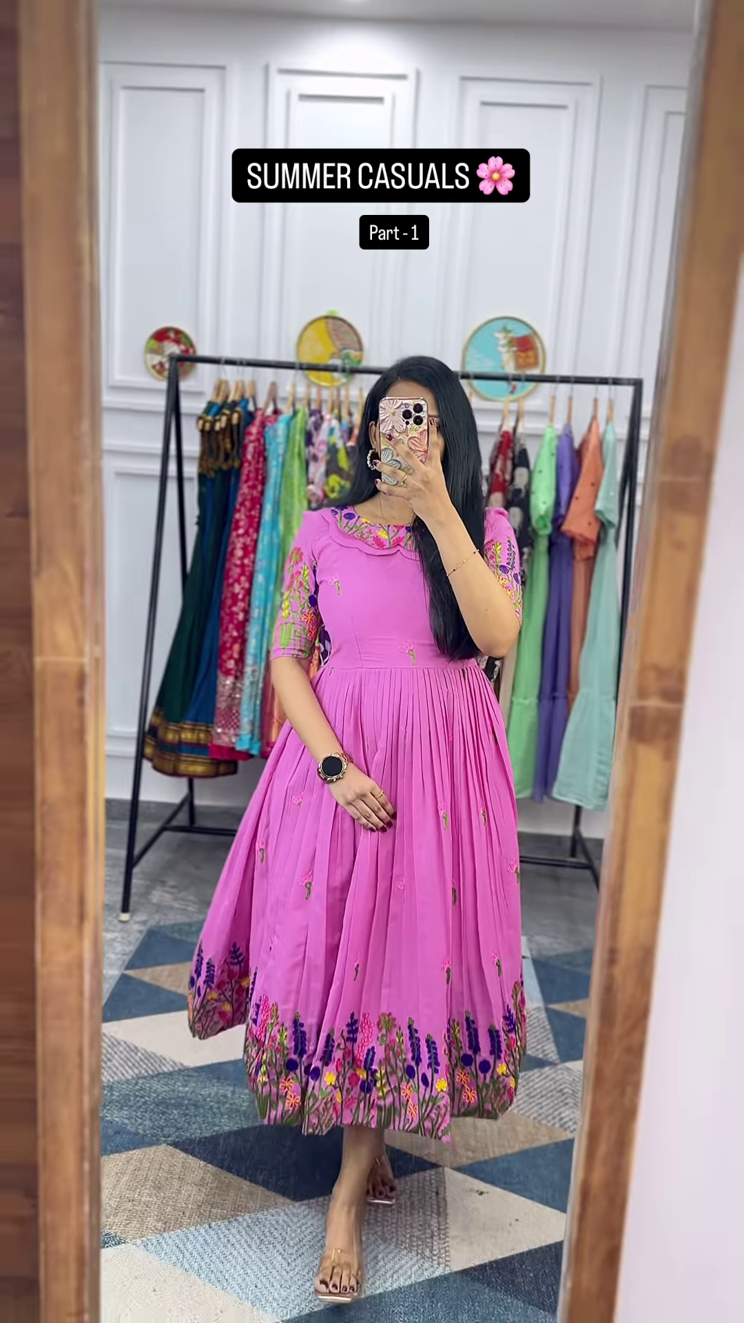 Women’s Light Green Tiered Ruffle Dress – Summer Casualwear with Mirror Portrait Styling