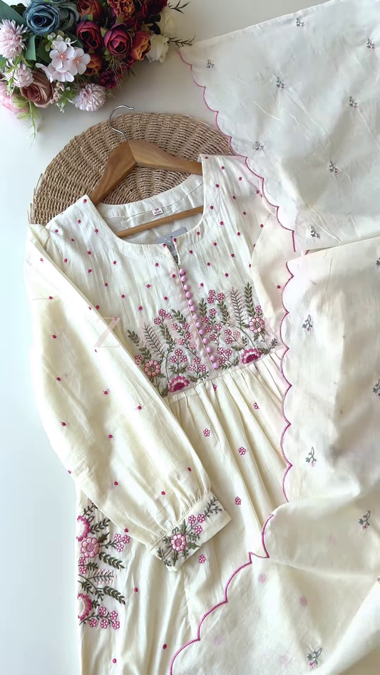 Women’s Light Green Floral Embroidered Long Kurti – Pastel Ethnicwear with White-Pink Motifs & Sleeve Detailing