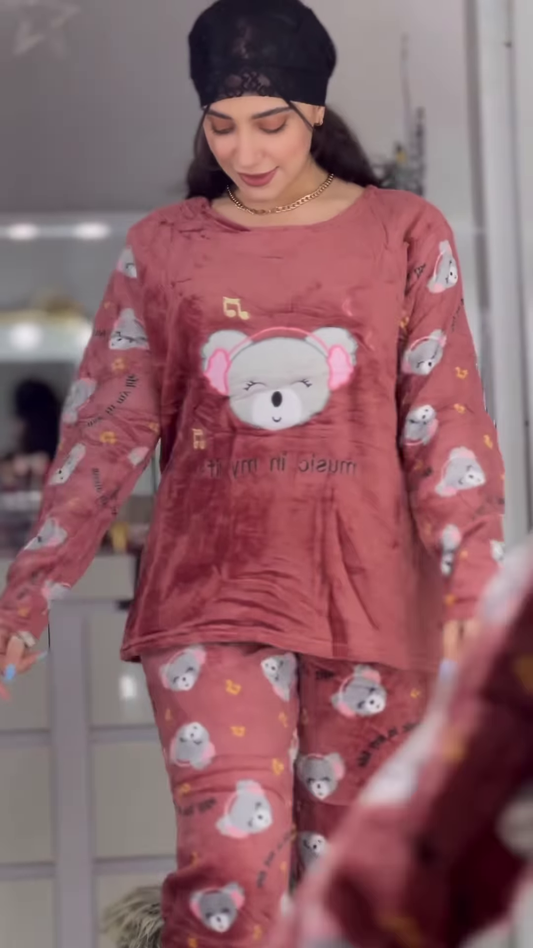 Plush Fleece Winter Pyjama Set – Ultra‑Soft, Cute Prints, All‑Night Coziness 💤�