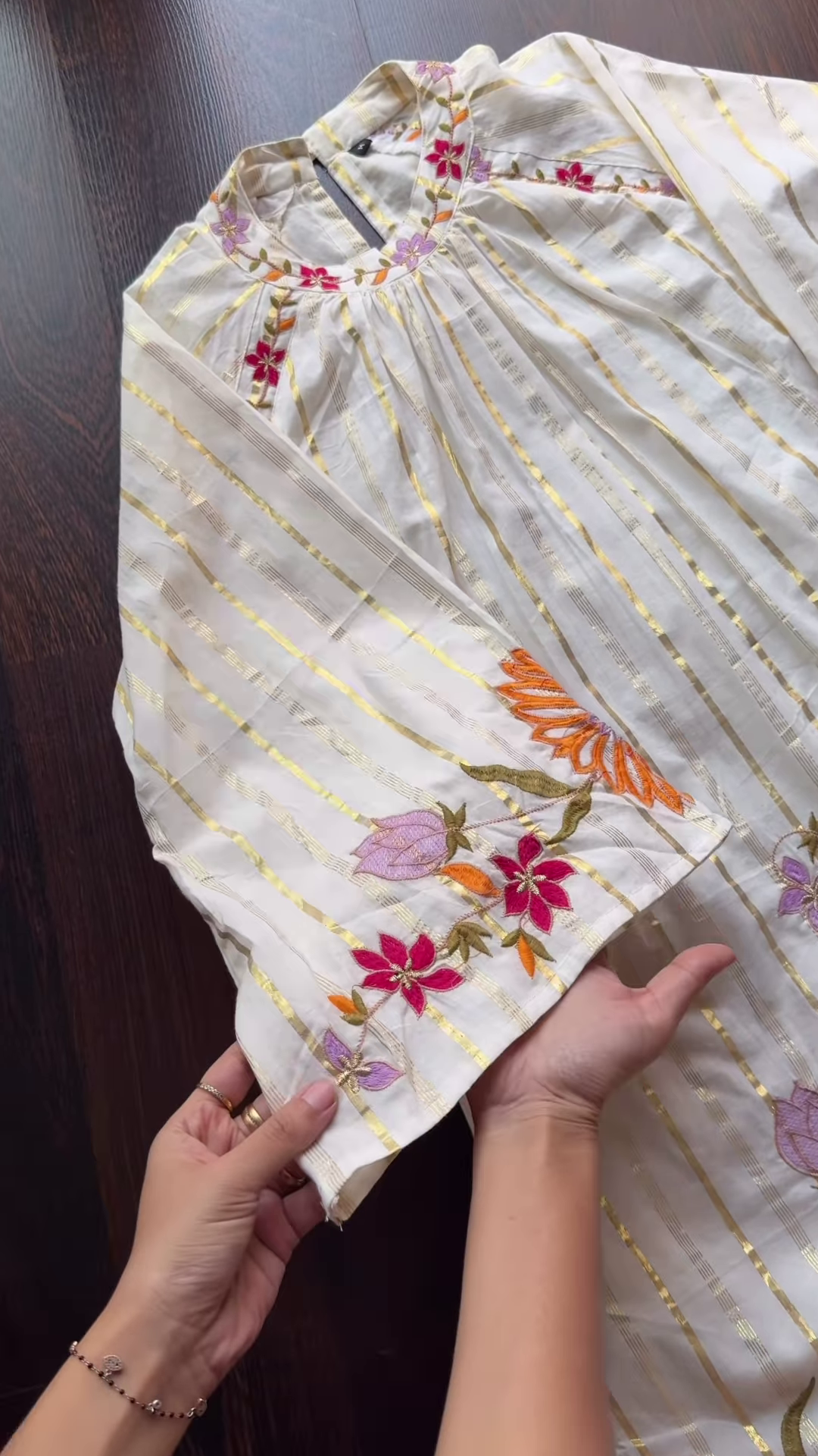 Embroidered Kurta Trio with Gold Stripes – Floral Neckline Ethnicwear in Green, Blue & White