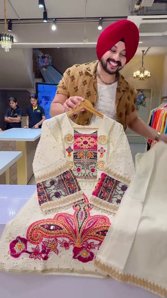 White Traditional Embroidered Kurta with Multicolor Floral and Geometric Motifs