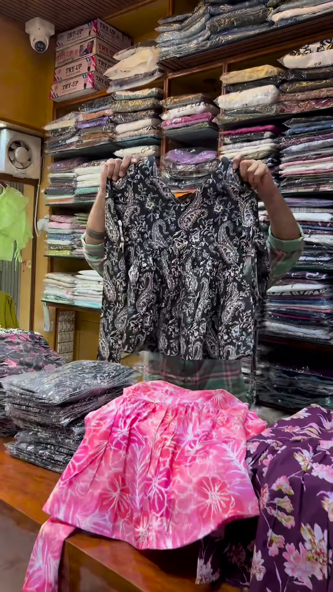 Green Floral Printed V-Neck Blouse with Long Sleeves for Women