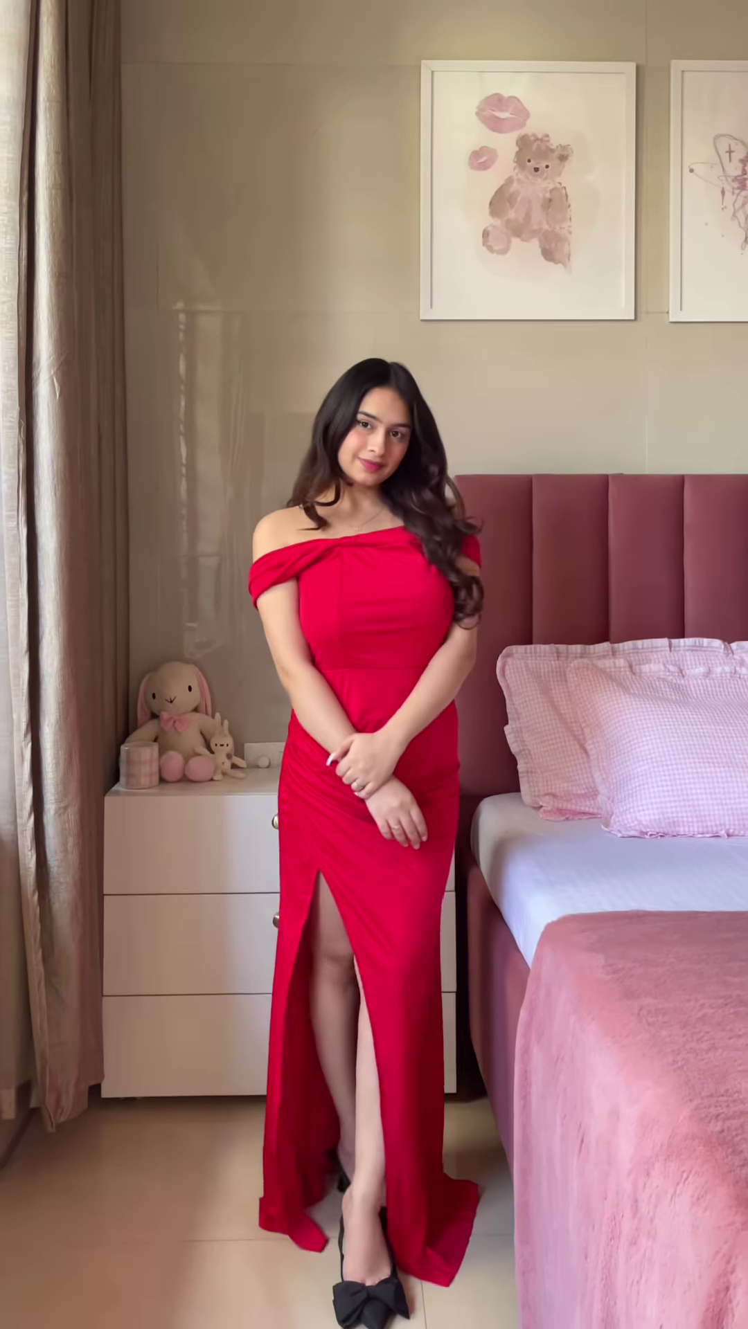 White Off-Shoulder Maxi Dress – Elegant Long Partywear for Women with Flowing Silhouette