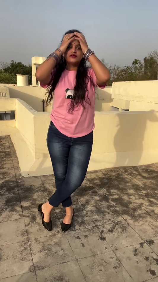 Casual Graphic T-Shirt with Distressed Denim