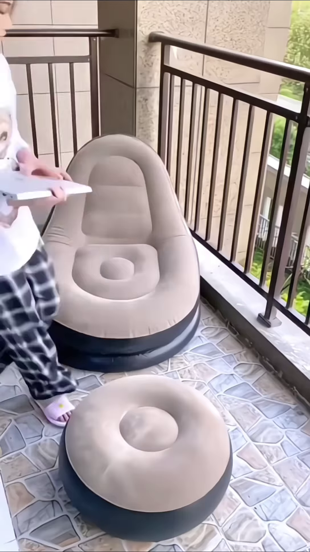 Easy Inflation of Portable Inflatable Furniture