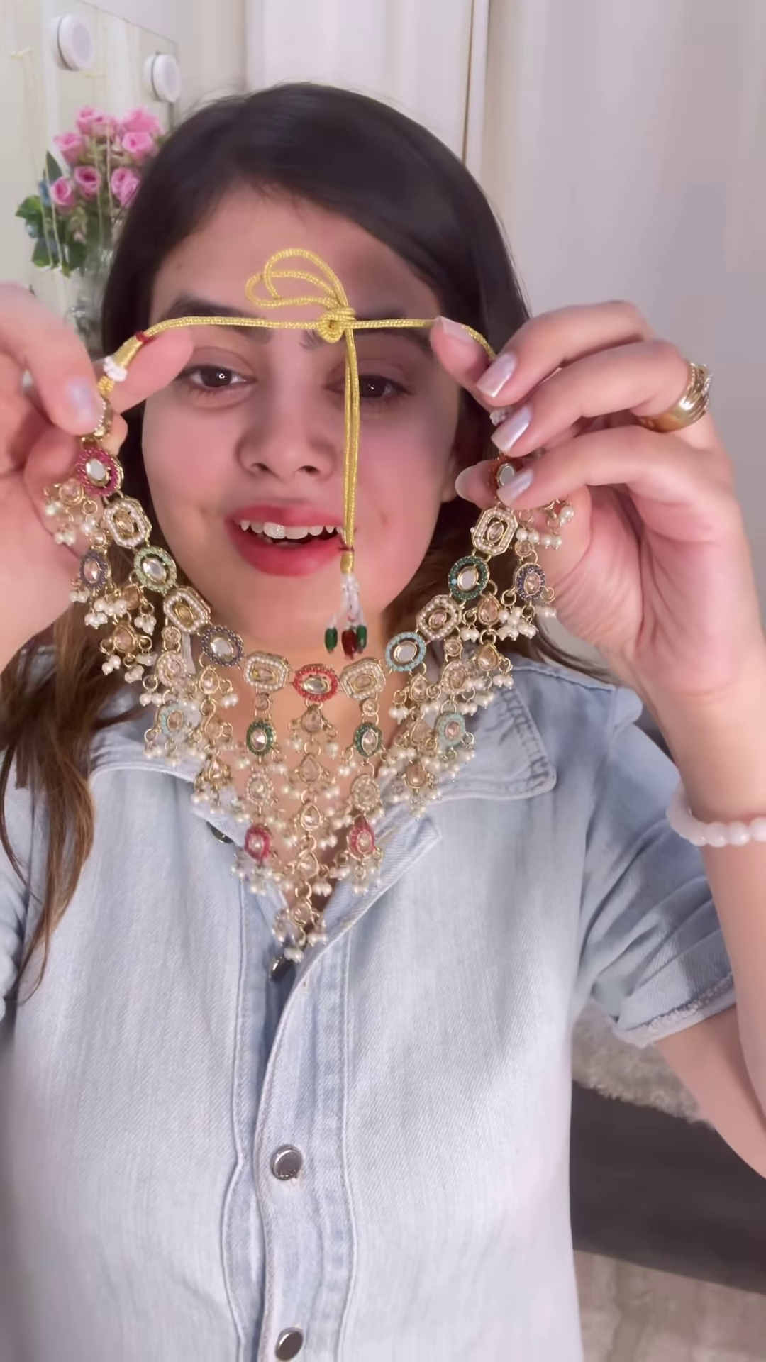 Exquisite Kundan Choker Necklace with Intricate Detailing and Pearl Drops