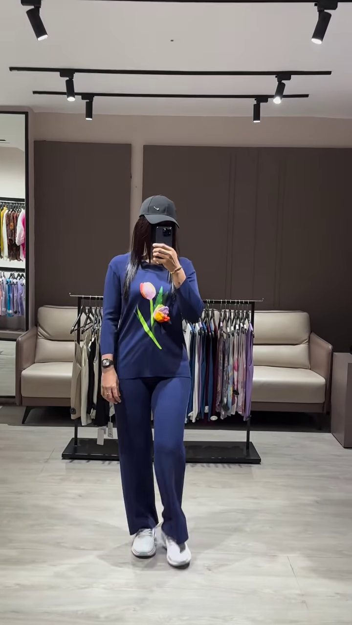 Vibrant Pink Knit Sweater and Wide-Leg Pants Lounge Set with Floral Appliqué