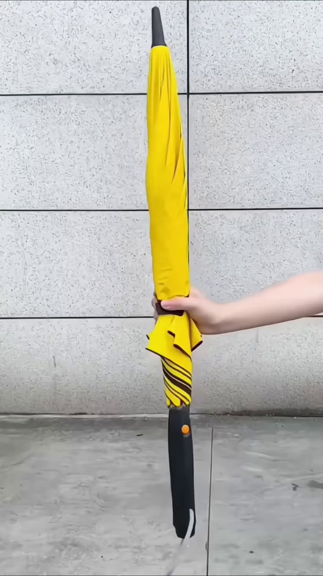 Innovative UV-Protection Umbrella with Built-In Fan and Mesh Canopy – Ultimate Cooling Shade for Summer