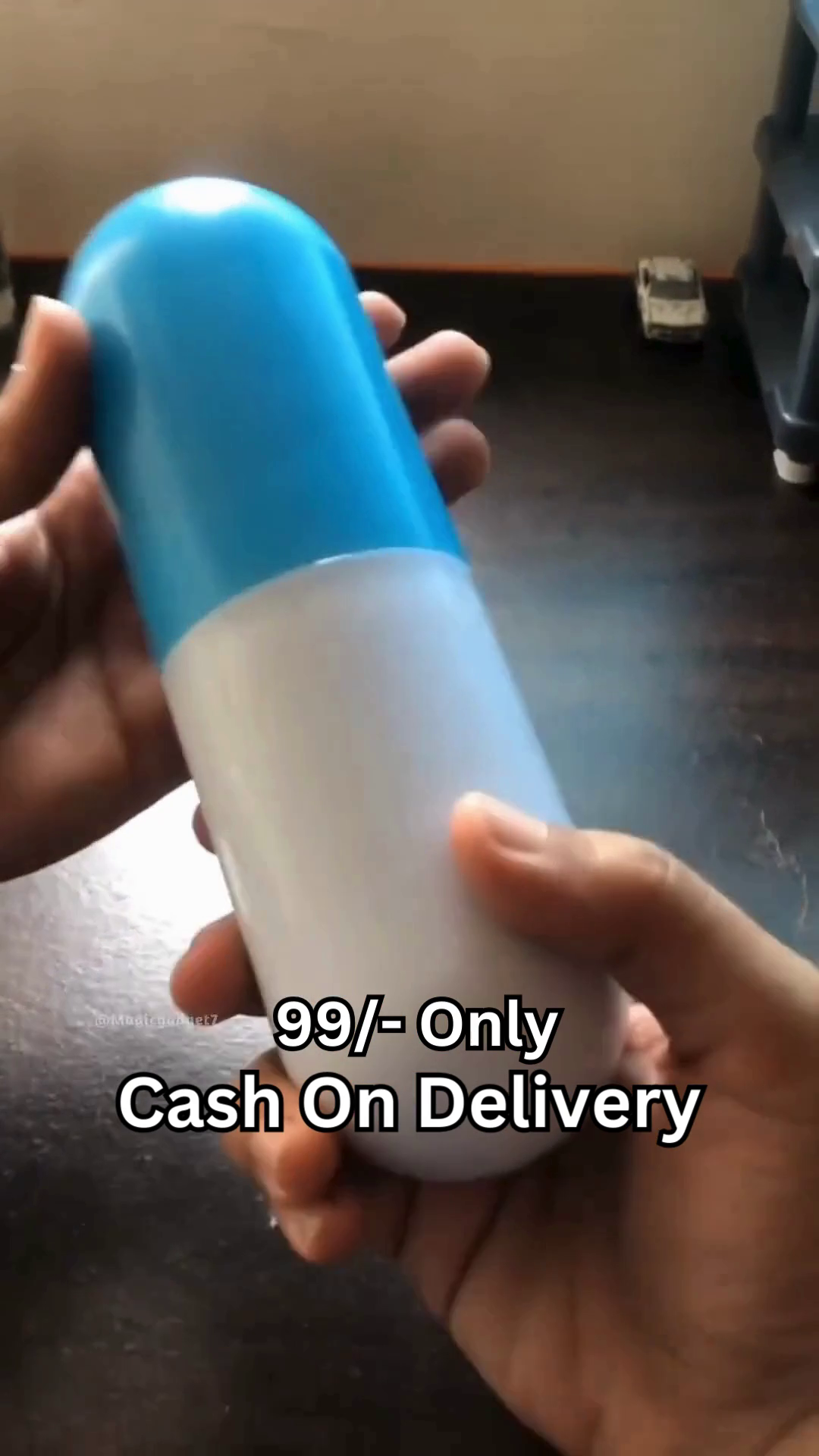 Portable Capsule Raincoat in Bottle Case – Waterproof & Travel-Friendly Rainwear