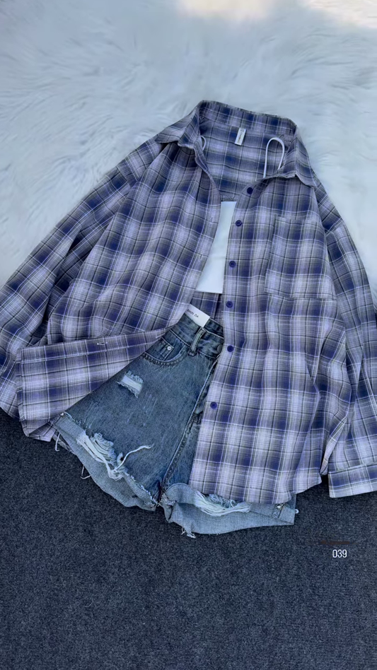 Plaid Oversized Shirt with Ripped Denim Shorts – Casual Street Style Combo for Women