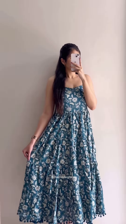 Elegant Printed Tiered Dress for Women – Stylish Maroon & White Midi Dress – Available in 6 Colors