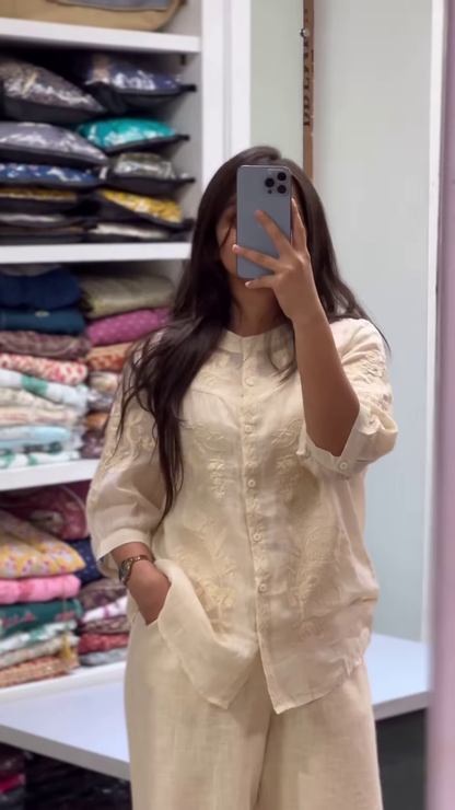 Embroidered Ivory Mandarin Collar Shirt with Matching Trousers – Lightweight Ethnic Summerwear