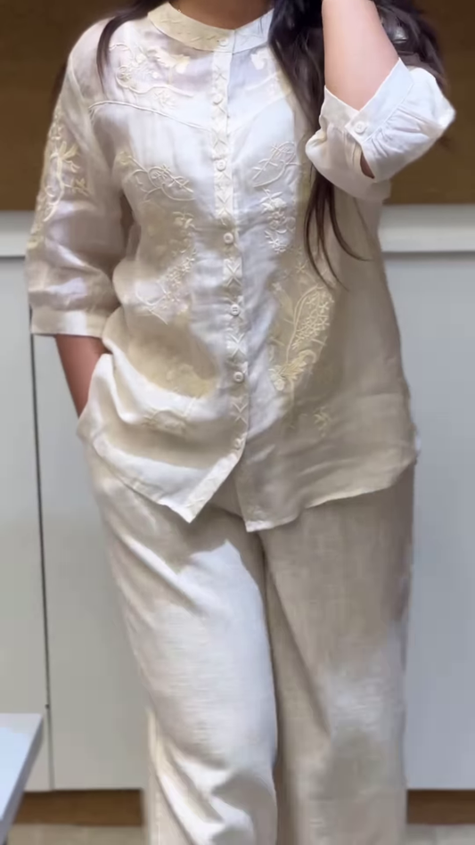 Embroidered Ivory Mandarin Collar Shirt with Matching Trousers – Lightweight Ethnic Summerwear