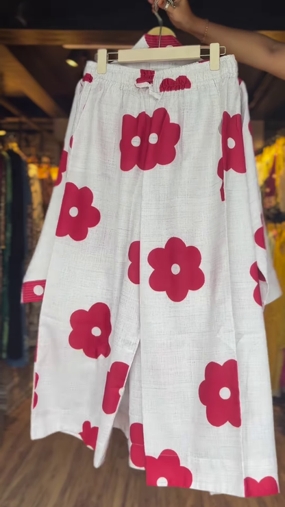 Women’s White Asymmetrical Top with Bold Red Floral Prints – Elegant High-Low Casualwear