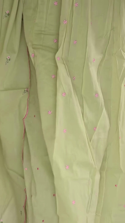 Women’s Light Green Embroidered Kurti with Floral Threadwork – Elegant Long-Sleeve Ethnic Casualwear