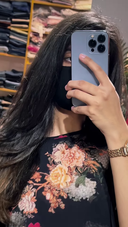 Women’s Multicolor Printed Kurta with Pearl Handle Mini Bag – Ethnicwear Store Mirror Portrait Look