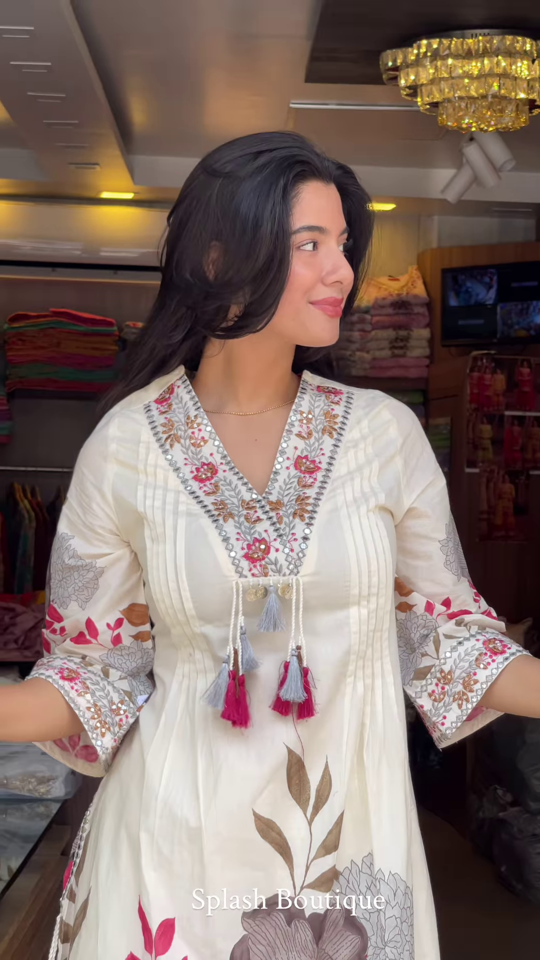 Women’s White Floral Printed Kurta Set with Dupatta – Ethnicwear Storefront Portrait Ensemble