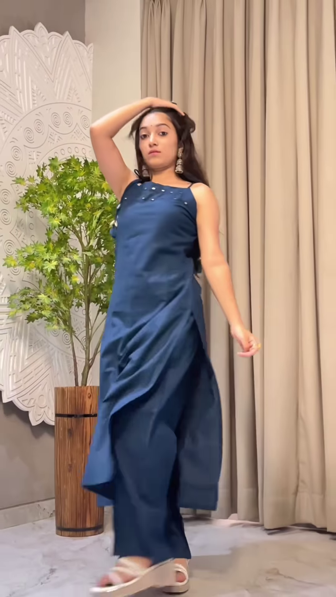 Women’s Teal Sleeveless Kurta Pant Set with Tassel Straps – Elegant Indo-Western Ethnic Ensemble