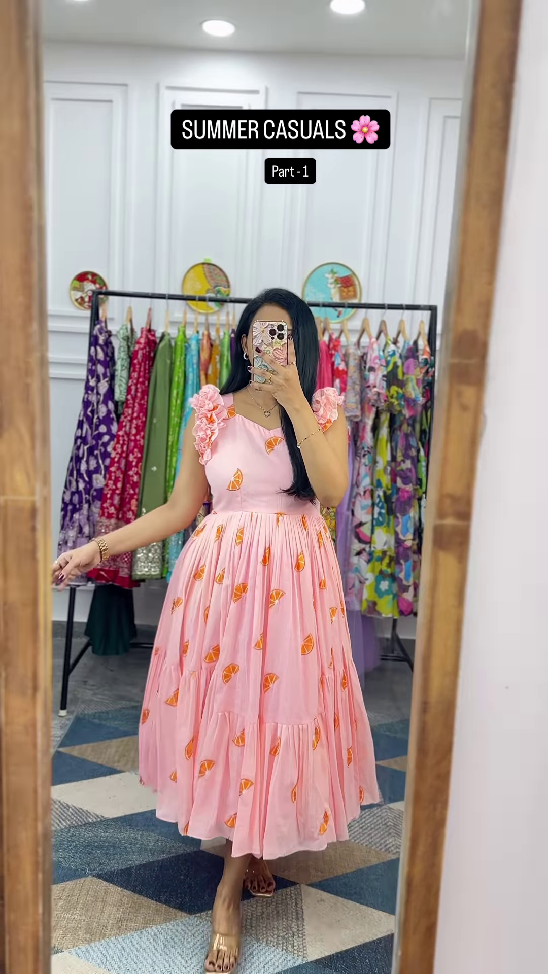 Women’s Light Green Tiered Ruffle Dress – Summer Casualwear with Mirror Portrait Styling