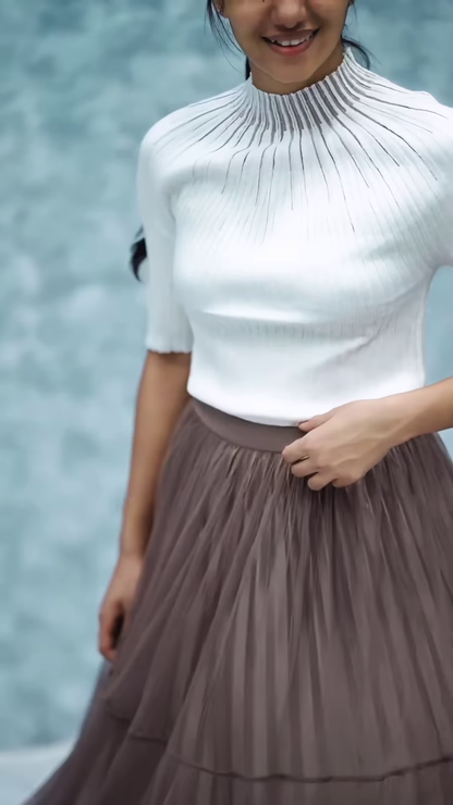 Women’s Pink Ribbed Half-Sleeve Top with Black Pleated Mini Skirt – Chic Contrast Casualwear Ensemble