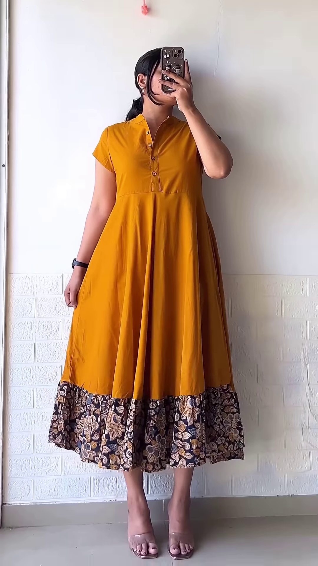 Women’s Leaf-Print Green Maxi Dress with Smocked Bodice and Tiered Skirt – Elegant Casualwear from Summer Portrait Series