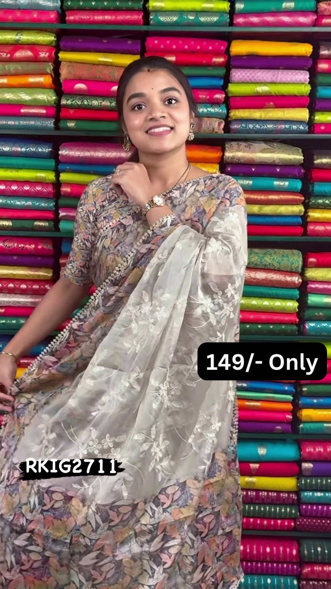 Women’s Floral-Patterned Beige Saree with White Embroidered Pallu