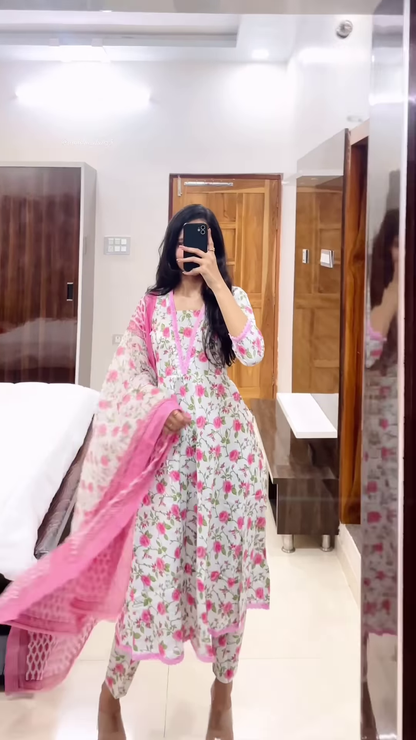 Women’s Yellow Floral Printed Kurti with Red Neckline Border – Ethnic Everyday Ensemble with Seasonal Charm