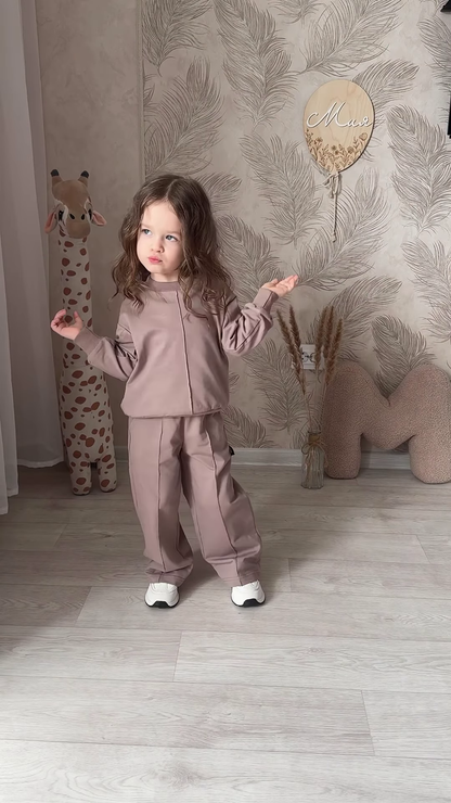 Kids’ Light Brown Co-Ord Set with Long Sleeves & White Sneakers – Neutral-Tone Outfit Styled with Giraffe Plush & Personalized Decor