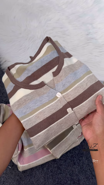 Striped Knit Button-Front Cardigan – Soft Neutrals, Effortless Chic 🤎🤍