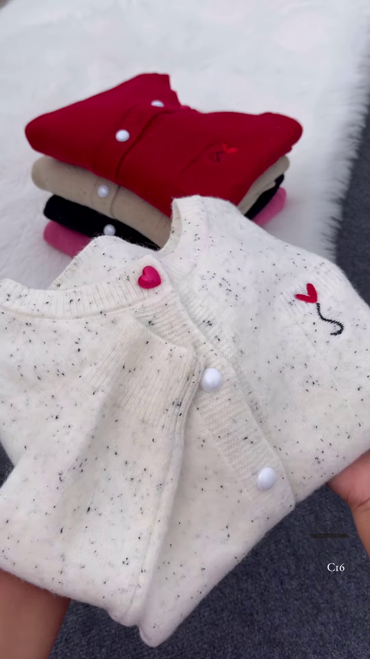 Speckled Heart Button Cardigan – Cute, Cozy, and Effortlessly Stylish ❤️🧶