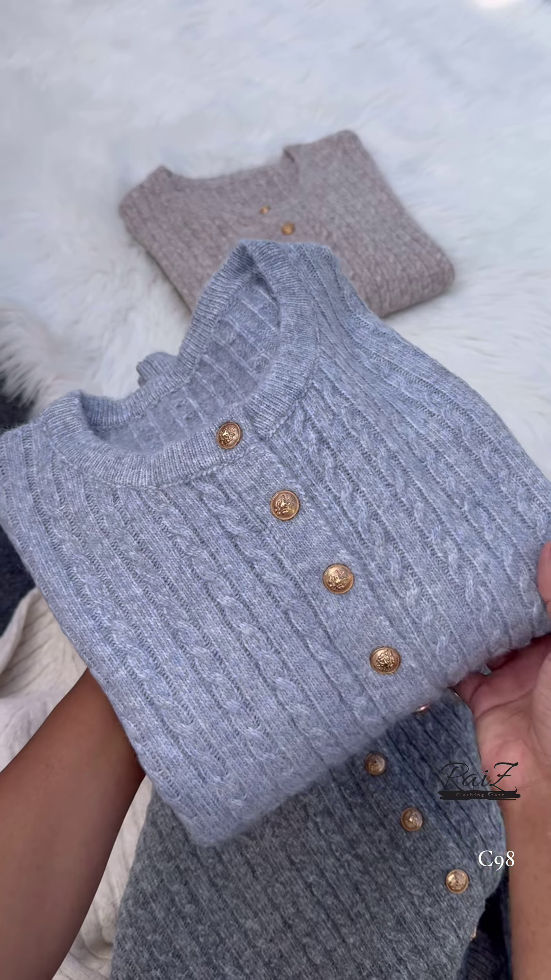 Gold-Button Cable Cardigan – Luxe, Cozy, and Timelessly Chic ✨🧶