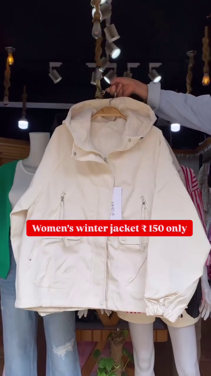 Women’s Black Winter Jacket 🖤 Hooded Zip-Up with Pockets – Cozy & Minimal