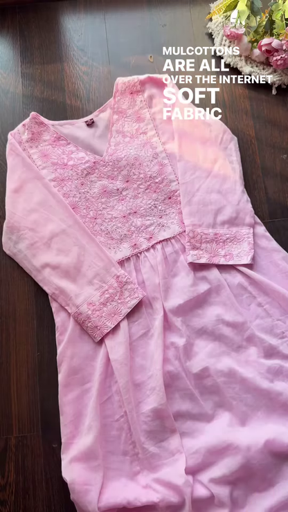 Mulcotton V-Neck Kurta Trio with Floral Embroidery – Soft Fabric Ethnicwear for Women