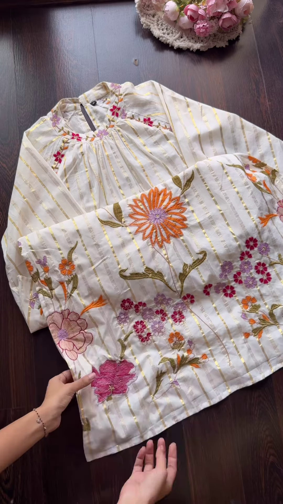 Embroidered Kurta Trio with Gold Stripes – Floral Neckline Ethnicwear in Green, Blue & White