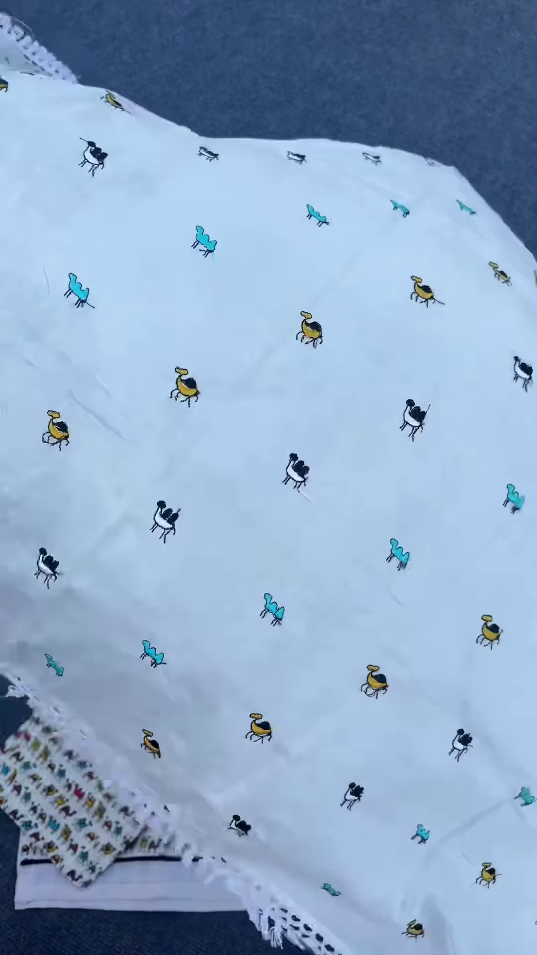 White Embroidered Kurta Set with Animal Motif Dupatta & Pants – Comfort-Focused Ethnicwear for Women