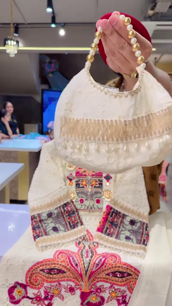 White Traditional Embroidered Kurta with Multicolor Floral and Geometric Motifs