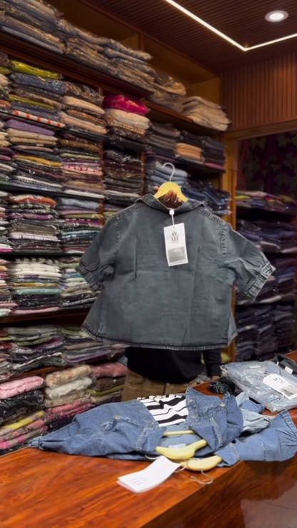 Classic Denim Button-Down Shirt with Chest Pocket and Long Sleeves for Men