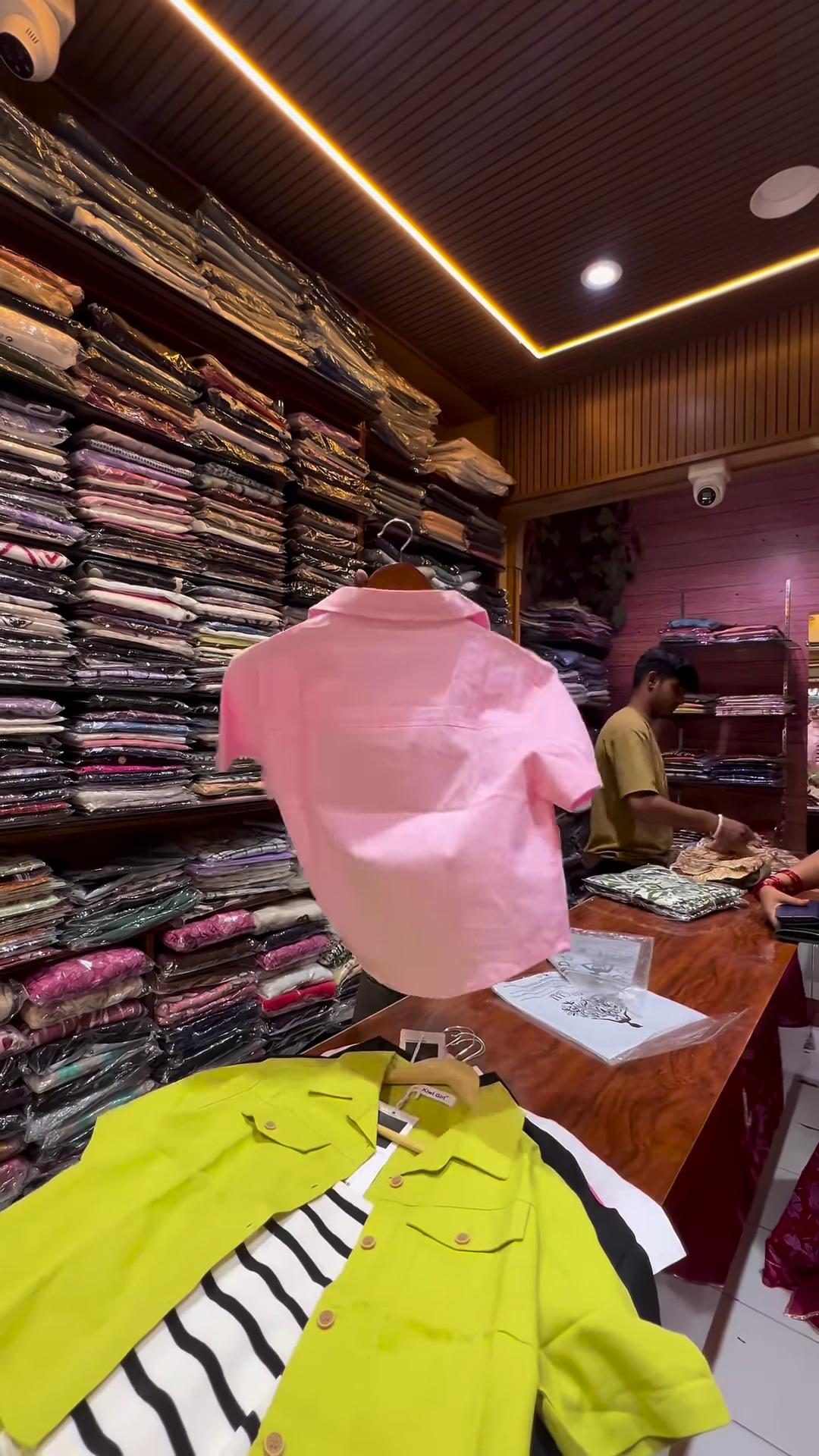 White Short-Sleeve Button-Down Shirt with Chest Pockets and Brown Buttons for Men