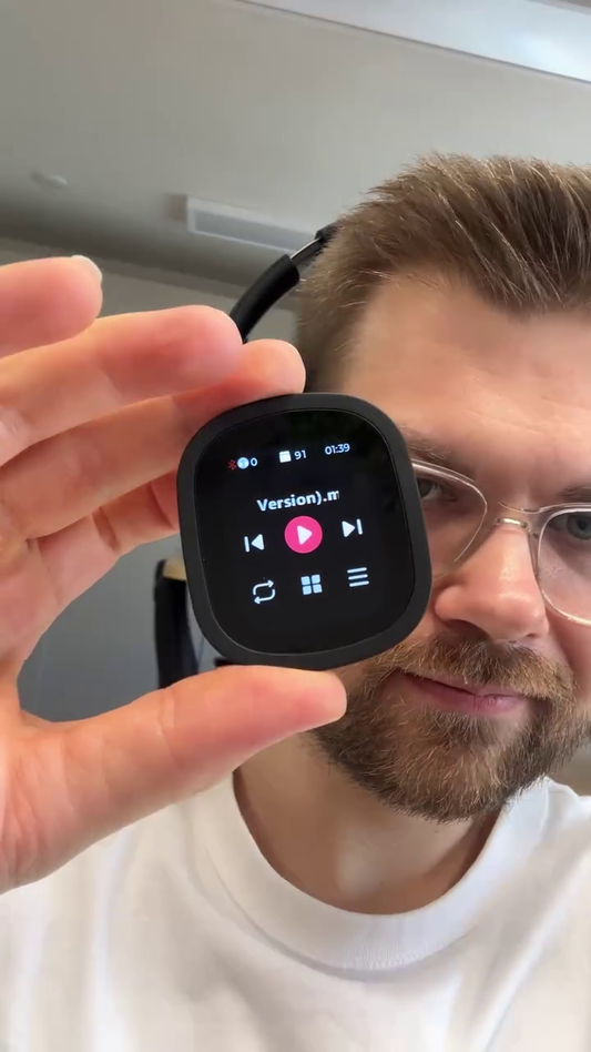 Smart Touchscreen Over-Ear Headphones – Multifunctional Wireless Headset with Built-in Apps and Interactive Display