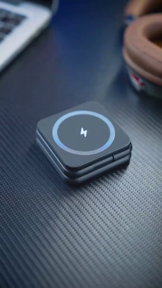 3-in-1 Foldable Magnetic Wireless Charging Station – Compact Fast Charger for Phone, Watch & Earbuds