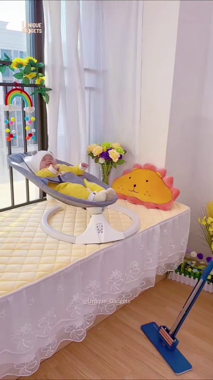 “Premium Automatic Baby Swing Bouncer with Motion Sensor – Ergonomic Infant Rocker for Ultimate Comfort”