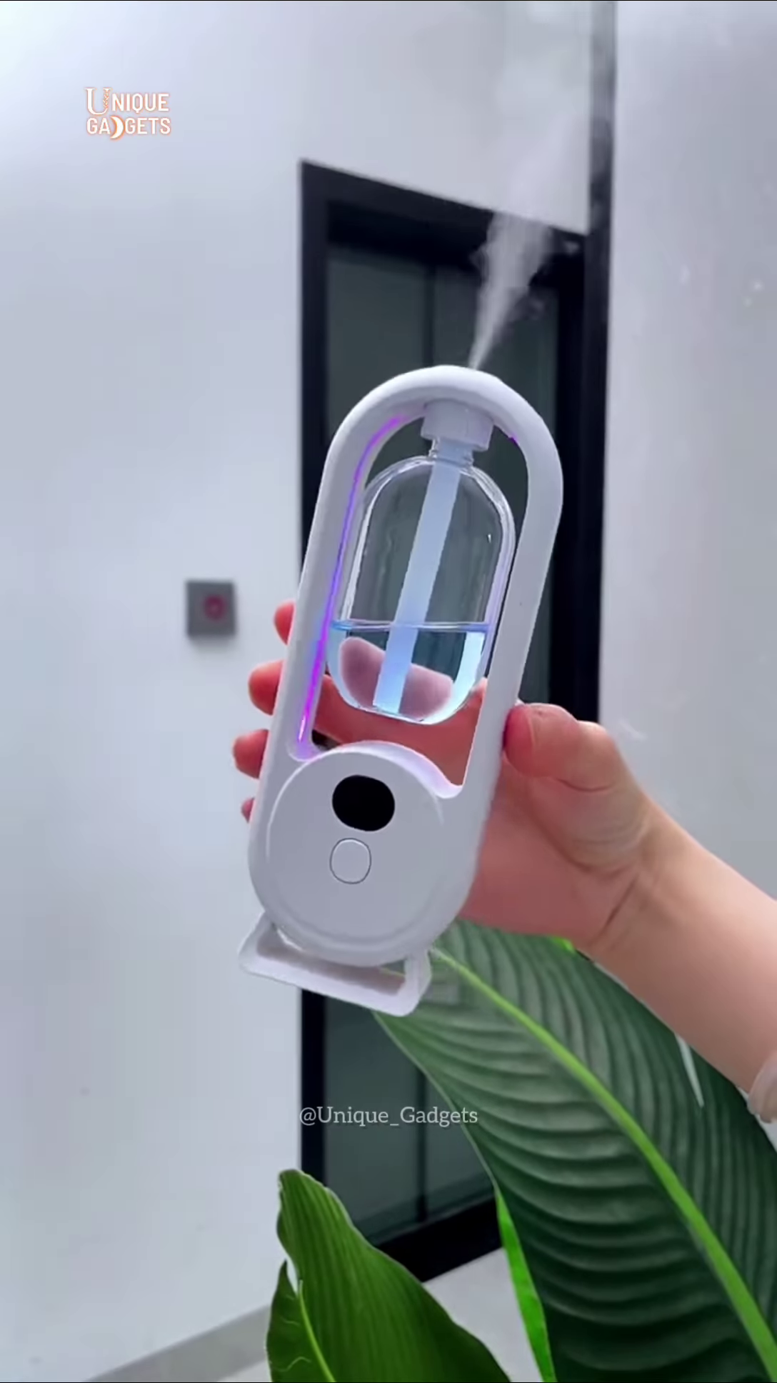 Modern Arch LED Humidifier: Compact Ultrasonic Cool Mist Diffuser for Home and Office