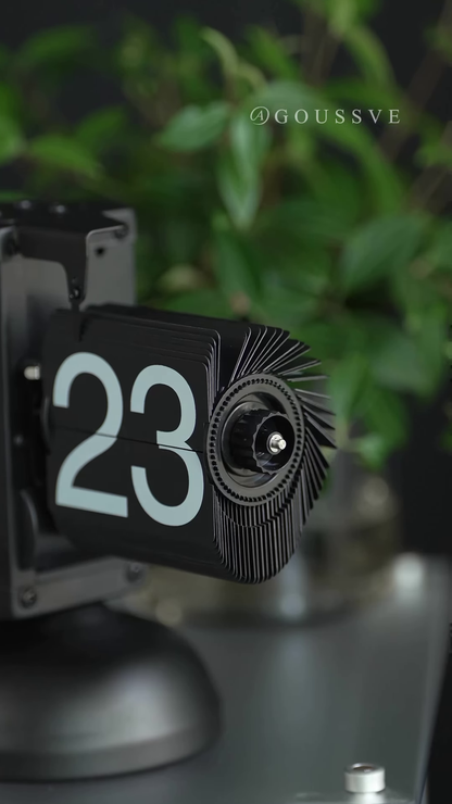 ⏰ Retro Flip Clock – Minimalist Style, Timeless Charm