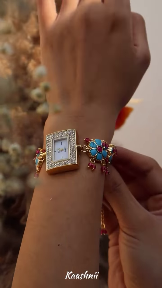 Whimsical Gold-Toned Wristwatch with Crescent Moon and Pearl Accents – Celestial Timepiece